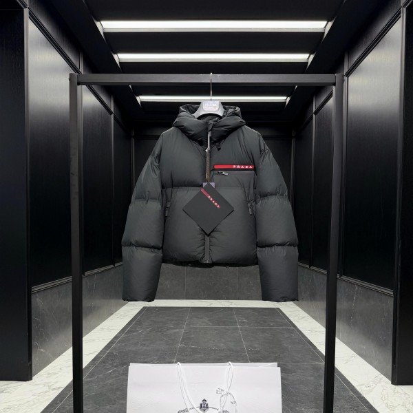 Prada 프라다 linea rossa(95구스)